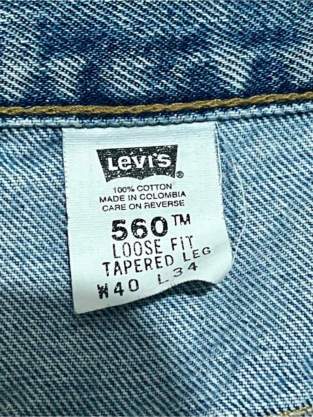 Vintage Levi's 560 Loose Fit Tapered Leg Jeans Men's Size 40x34 Made in Colombia